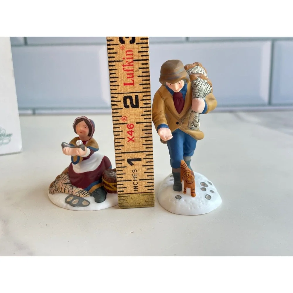 Department 56 Dickens Village A Treasure From The Sea Set of 2 Figurines 58434